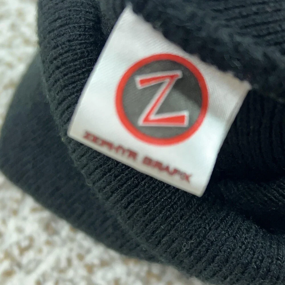 Iowa Hawkeyes Hat Cap Mens‎ Black Yellow NCAA Football Beanie College Winter
